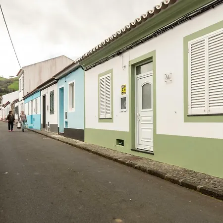 Casa Piscinas Naturais Villa